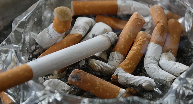 fumar-cenicero-cigarrillos-cigarros