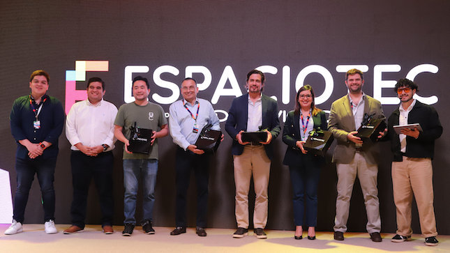 Séptima Edición de Espaciotec 2024 del Banco Davivienda de El Salvador, en las instalaciones de la BINAES, en San Salvador, El Salvador, el 16 de noviembre de 2024.
Foto Banco Davivienda Salvadoreño/ Salvador Melendez