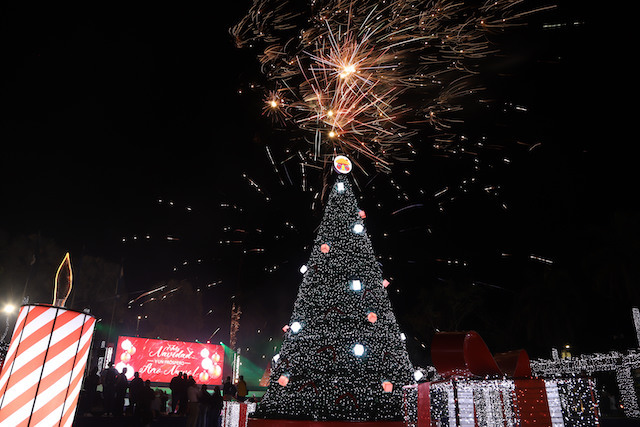 Encendido del Árbol Navideño Davivienda 2024 en los ex Redondeles de las Fuentes de Beethoven, en San Salvador, El Salvador, el 26 de noviembre de 2024
Foto Banco Davivienda/ Salvador Meléndez