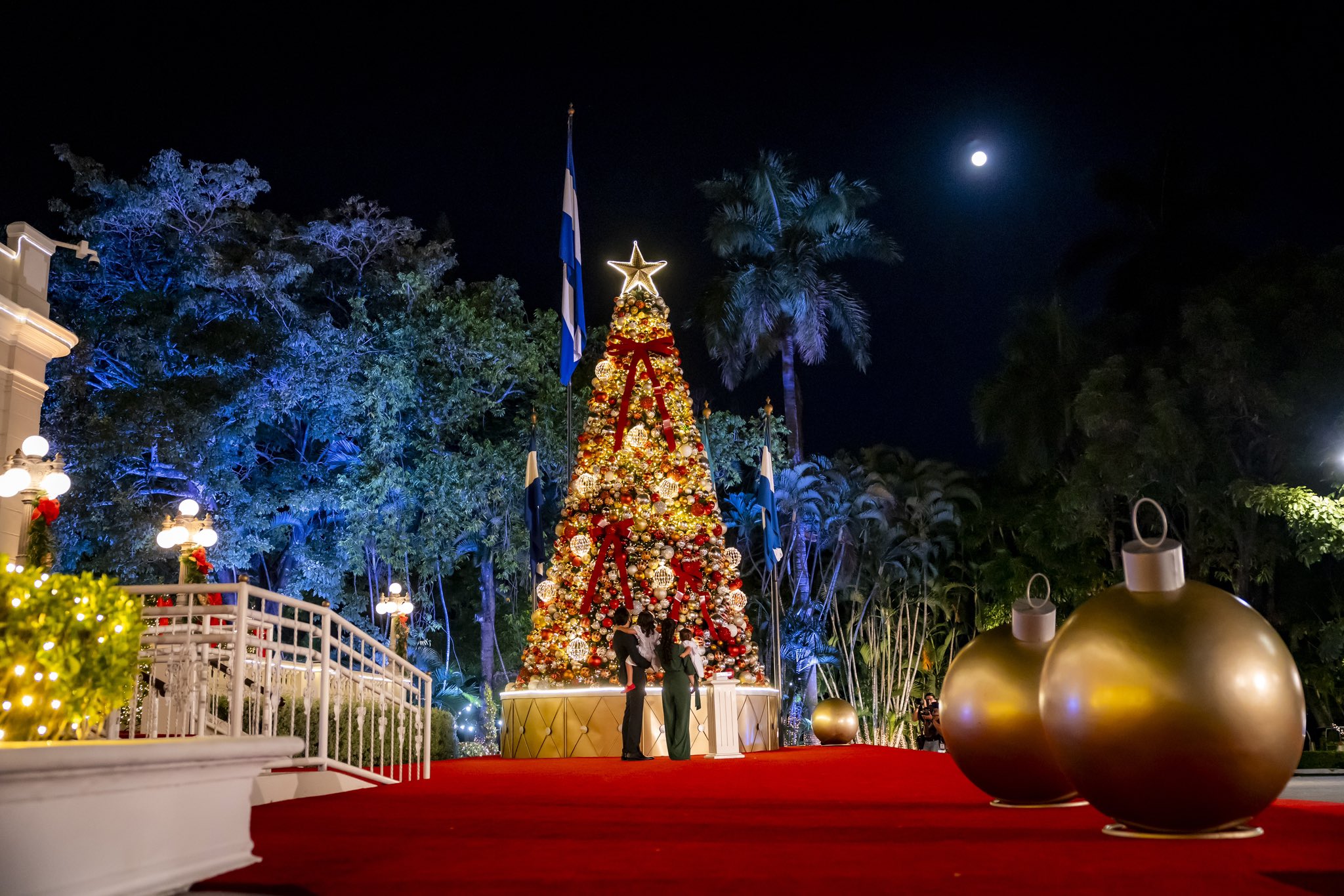 Bukele Navidad 2024 4