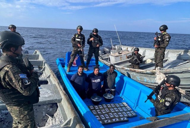 Operación 4, 626 kilos de cocaína, tres ecuatorianos