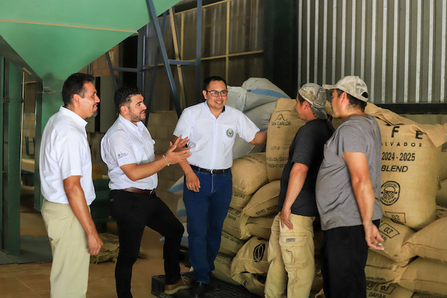 El Salvador realiza su primer envío de café a Marruecos_1