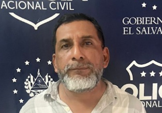 David Velásquez López, 49 años, gatos congelados en su refrigerador, maltrato animal