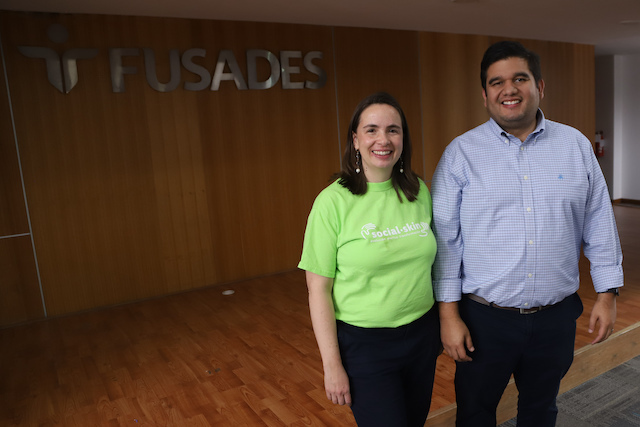 Charla taller sobre las Herramientas de Investigación usando Inteligencia Artificial, como chat GPT o Gemini en los ambientes universitarios, en el Auditorium Democracia en Fusades, Antiguo Cuscatlán, La Libertad, El Salvador.
Foto Banco Davivienda por Salvador Meléndez