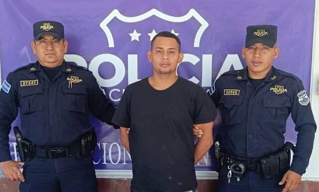 Gerson Alexander Fernández Orantes, 24 años, amenazas y allanamiento de morada