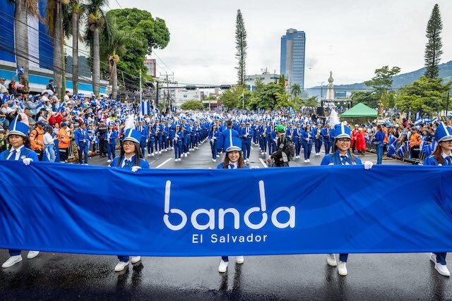 Desfile cívico 204 años de independencia El Salvador 3