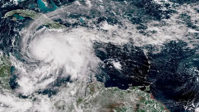 Huracán Melissa copia