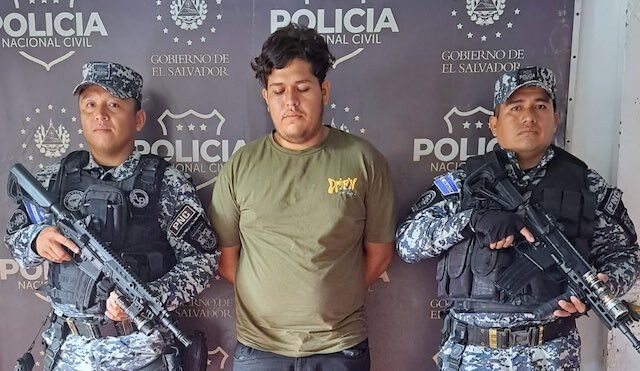 Kevin Adrián Castellano Vásquez, 22 años de edad, hurto