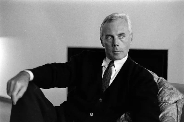 Giorgio Armani copia