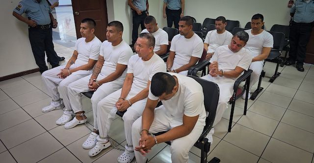 Nueve extranjeros condenados por transportar cocaína valorada en $37 millones