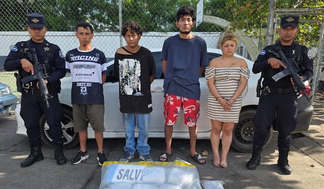 Detenidos por transportar droga 13-04-2026