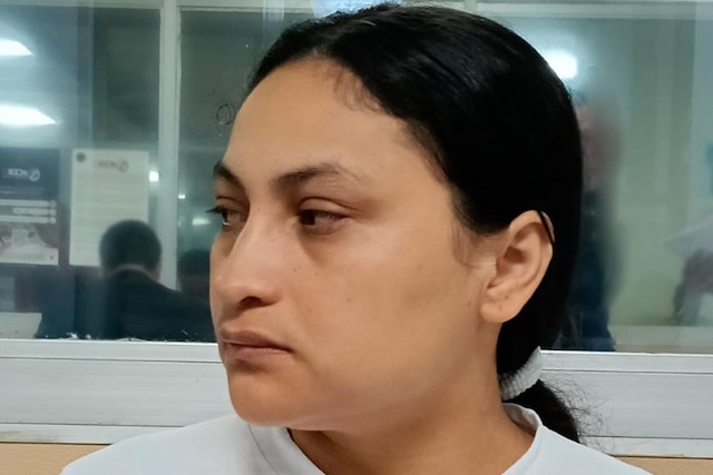 Roxana Janeth M. G. de 30 años, acusada de cómplice de agresión sexual y abandono y desamparo de menor de edad