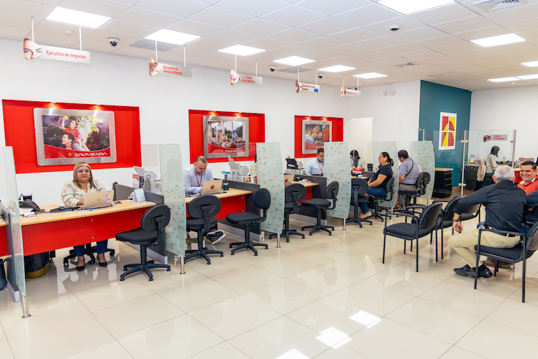 DAVIVIENDA MODERNIZA SUS AGENCIAS EN USULUTAN_