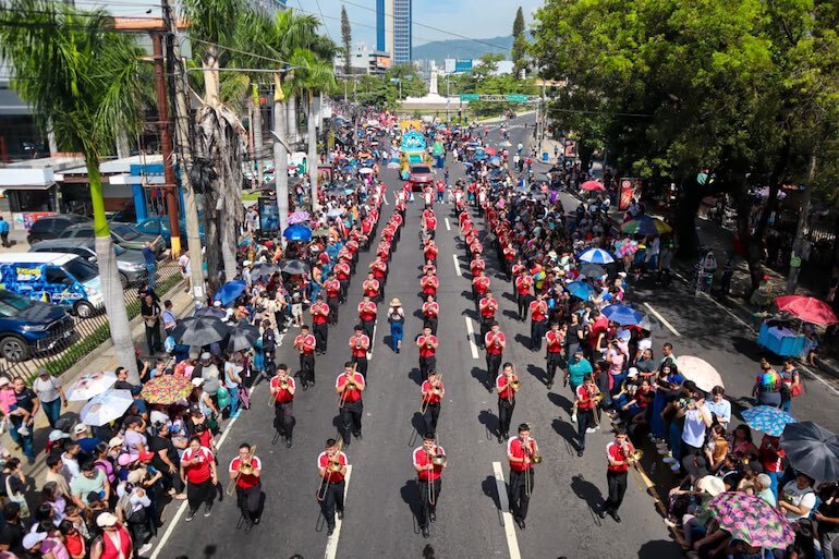Desfile del Comercio 03-07-2026 5